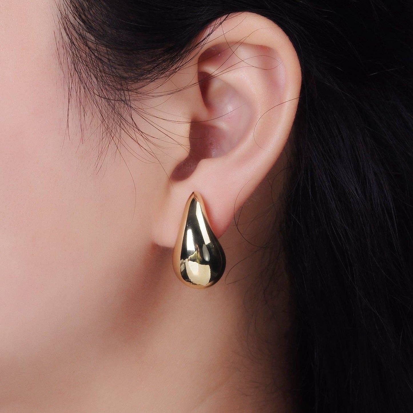 14K Gold Filled 25mm Chunky Modern Teardrop Stud Kylie Earri