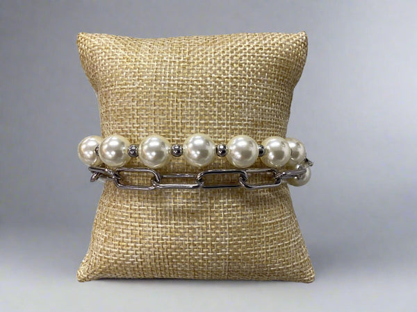 Bracelet - Pearls with silver chain - Marian Style Boutique