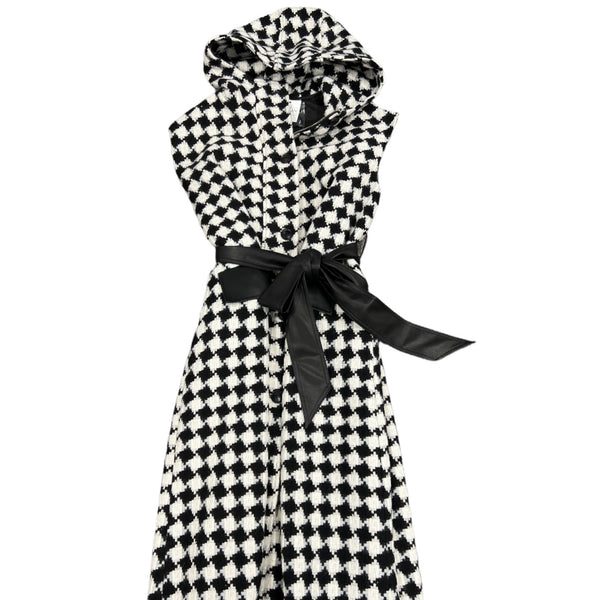Dress- black and white triangle dress with black pockets with zip up - Marian Style Boutique