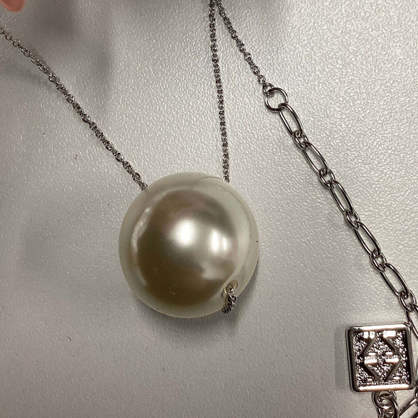 Necklace- Rhodium Chain with Pearl Pendant