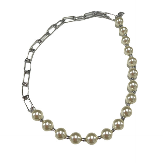 Bracelet - Pearls with silver chain