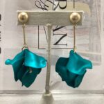 Metallic resin petal drop earring - green